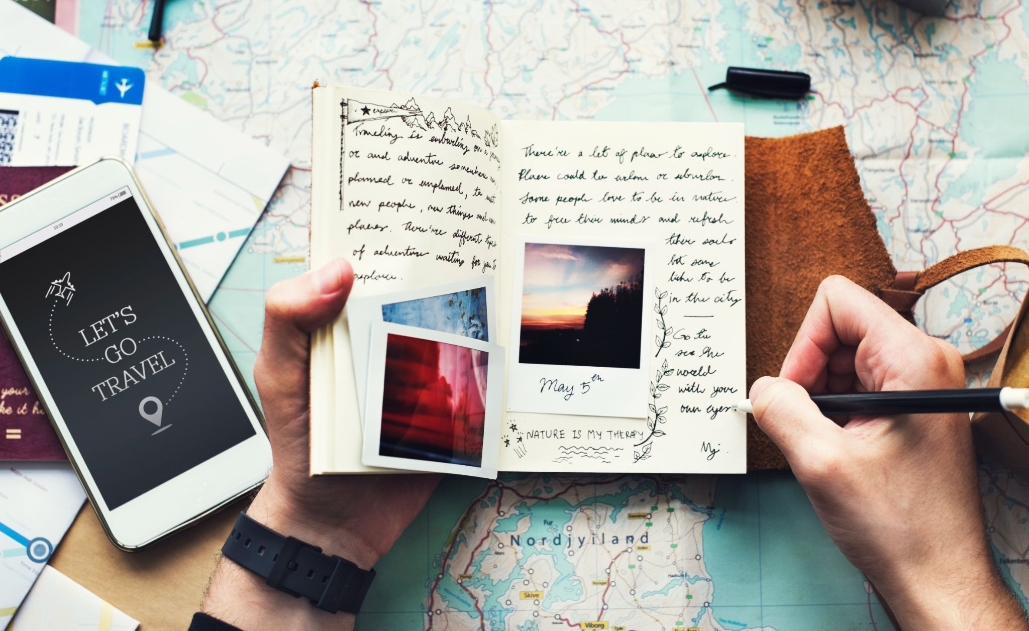 create travel itinerary
