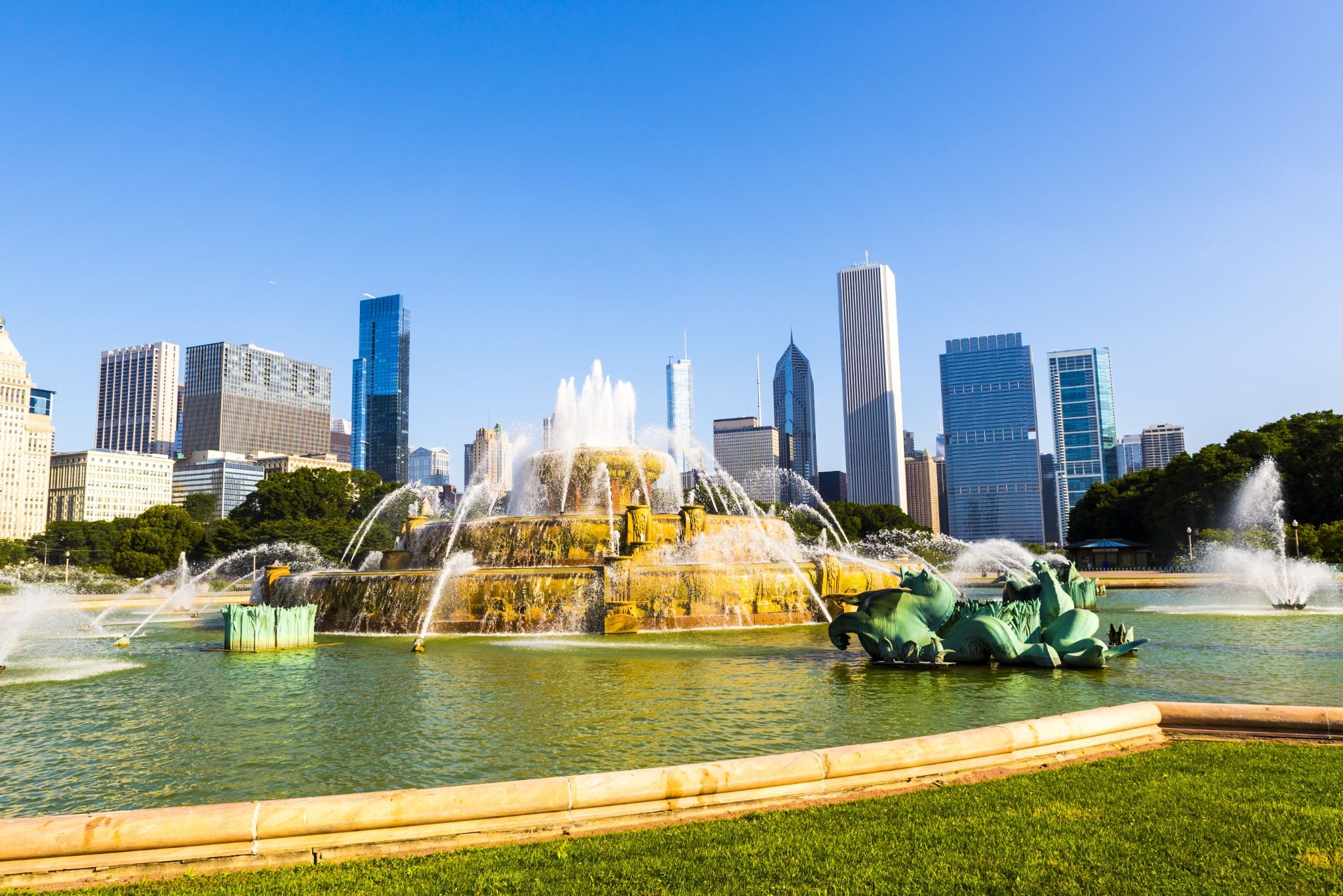 find tourist attractions